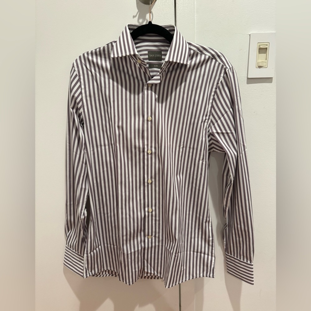 Dan John striped gray and white collard men’s shirt